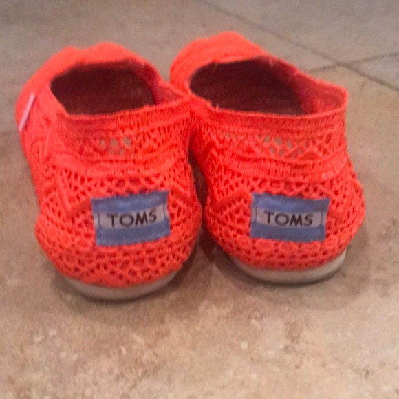 Toms women’s flat crochet Lace floral size 6 - Picture 3 of 7